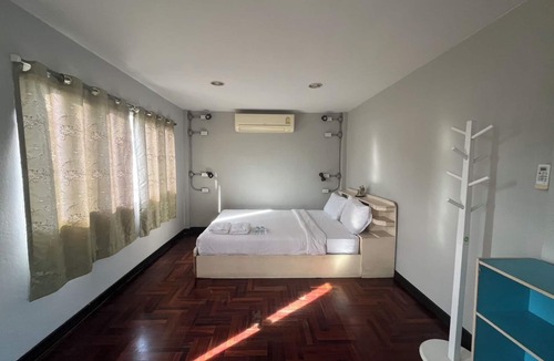 Wat Bowon Niwet Hostel | BNK89 Hostel