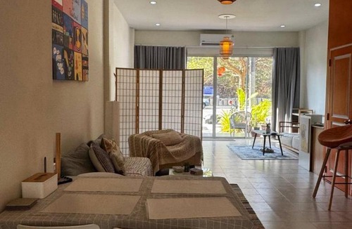 Si Sunthon Hostel | Bull Dog Travel Hostel