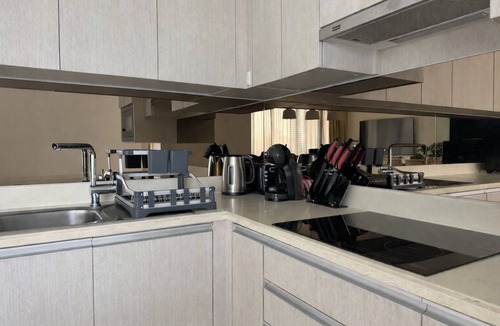 Laguna Apartment | Cassia Residences 3Br Sea & Lake View