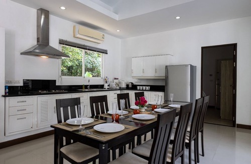 Chalong Villa | Chalong 4BR Private Pool Villa | Near Big Buddha | Sleeps 10