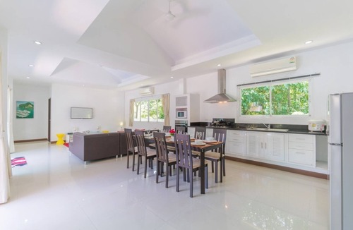Chalong Villa | Chalong 4BR Private Pool Villa | Near Big Buddha | Sleeps 10