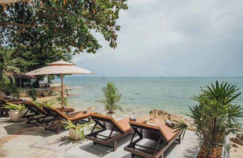 Maret House | Charming Guest Room with Private Facilities in Maret, Thailand
