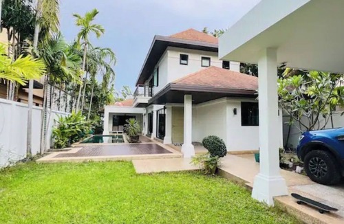 Chalong Villa | Cheerful and Spacious 3 bedrooms Pool Villa