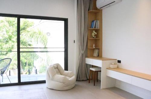 Wat Ket Villa | Chiang Mai, Brand-New, Modern, Luxuriously Decorated, Detached Garden Pool Villa, Close to the Old City and Changkhan Road Night Bazaar, Ideal for Family Team-Building Vacations, Four-Bedroom, Five-Bathroom Villa 09