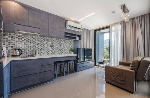 Kamala Apartment | Chic Kamala Escape w/Infinity Pool View C158