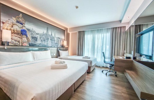 Nana Hotel | Citrus Sukhumvit 11 by Compass Hospitality