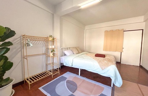 Nimman Apartment | City center room with mountain view