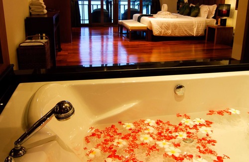 Maprao Island Villa | Coconut Island 5 Bedroom Beachfront Pool
