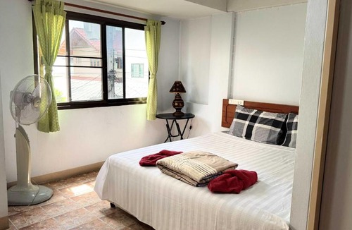 Sri Phum House | Collection O Banwiang Guesthouse