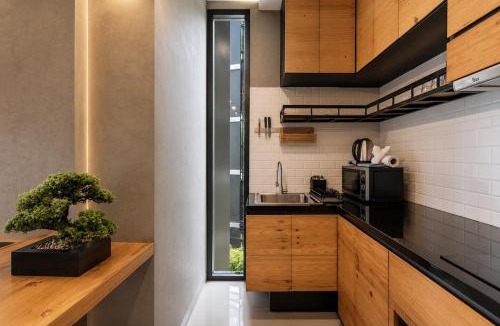 Nai Harn Apartment | Comfortable Stay Near Rawai Area relife C295