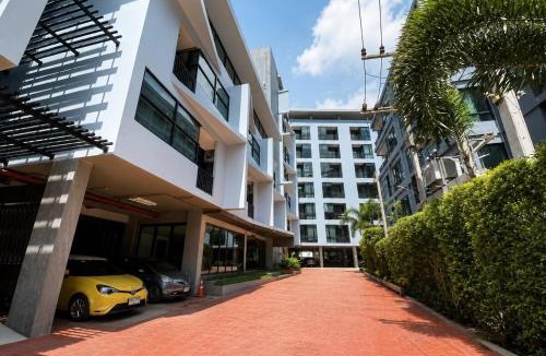 Nai Harn Apartment | Comfortable Stay Near Rawai Area relife C295