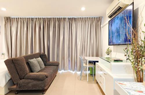Ban Bang Saen Apartment | Condo The Beach Bangsaen 327/38