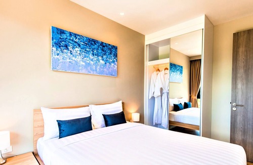 Cherngtalay House | Contemporary 2 BR Suite |GYM-Balcony-Sauna-Kitchen