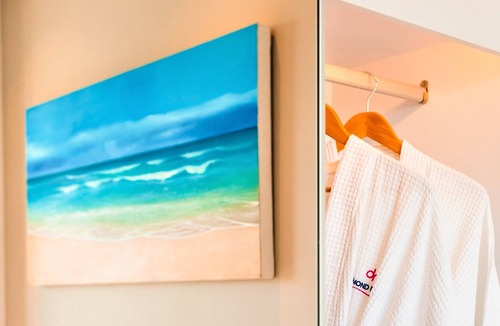 Cherngtalay House | Contemporary 2 BR Suite |GYM-Balcony-Sauna-Kitchen