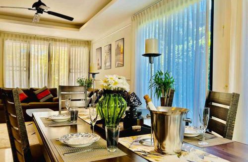 Laguna House | Country club townhouse