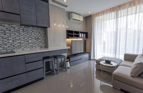 Kamala Apartment | Cozy Beach Escape Sunset Glow city gate C61