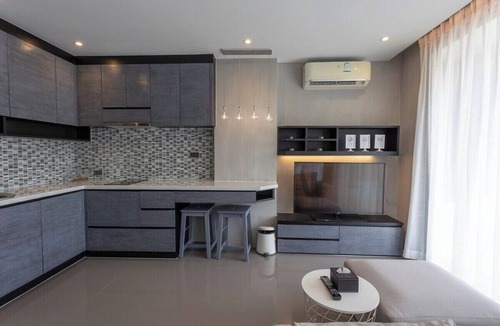 Kamala Apartment | Cozy Beach Escape Sunset Glow city gate C61