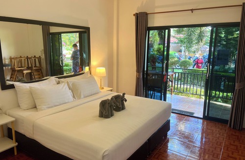 Ko Lanta House | Cozy bungalow in serene Koh Lanta with WiFi, AC