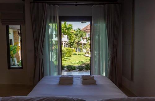 Bophut Hills Villa | Cozy design house with Swimmingpool and Garden Esrah Home