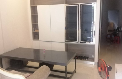 Mean Chey Apartment | Cozy room with a bathroom, air-con and good wifi
