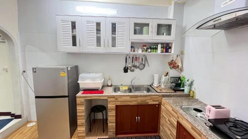 Bang Kapi House | Cozy Stay , 5 mins walk to MRT Bang kapi