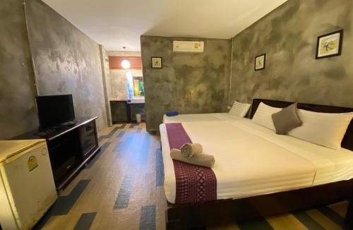 Rayong Hotel | Crescent Bay Resort
