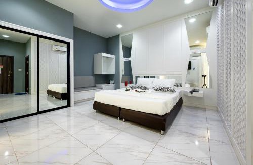 Noen Phra Hotel | Crystal Hotel โรงแรมคริสตัล