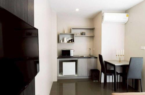 Bang Na Hotel | Dancenter Sukhumvit 107 Bangkok Hotel
