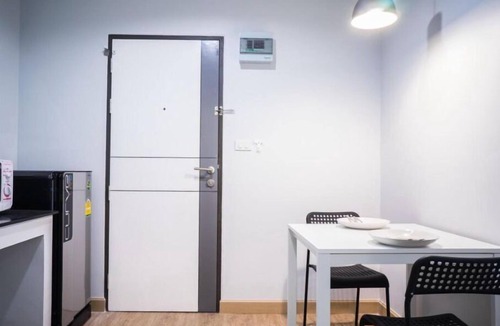 Chang Phueak Apartment | Deluxe Apartment for rent in Chiangmai (DVR-17)