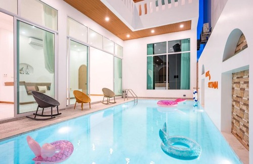 Central Pattaya Villa | Downtown Oasis Pool Villa B