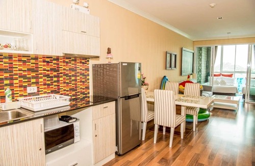 Khao Takiab Apartment | E608 Spacious 3-bedroom apartment with Playground near Beach