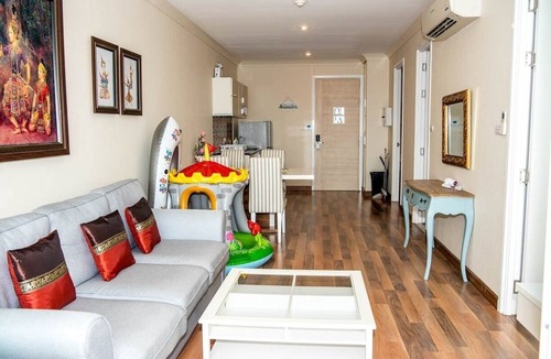 Khao Takiab Apartment | E609 Spacious 3-bedroom apartment in terrific with Playground near Beach