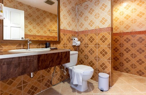 Old City Apartment | Family Room for 5 pax near Thapae Gate