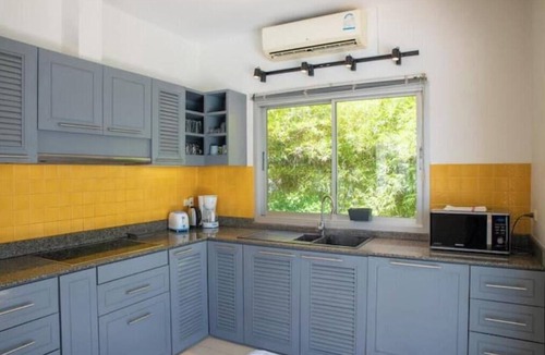 Maret House | Fantastic 4 bedroom sea view villa