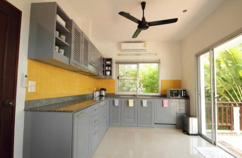 Maret House | Fantastic 4 bedroom sea view villa