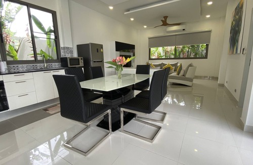 Rawai Villa | Few Minutes to Naiharn Beach, 3 Bedrooms Pool Villa