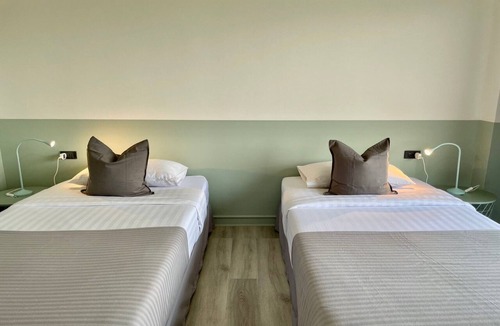 North Pattaya Hotel | Garden Paradise Hotel & Serviced Apartment