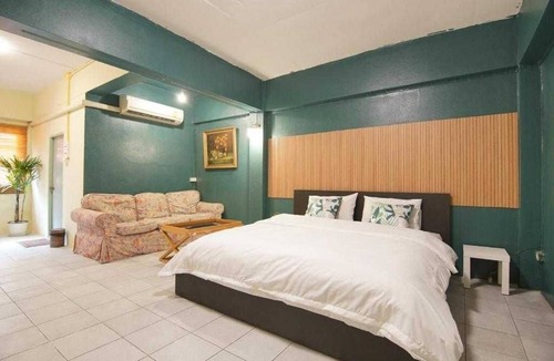 Wang Burapha Phirom Hotel | GO INN The Grand Palace