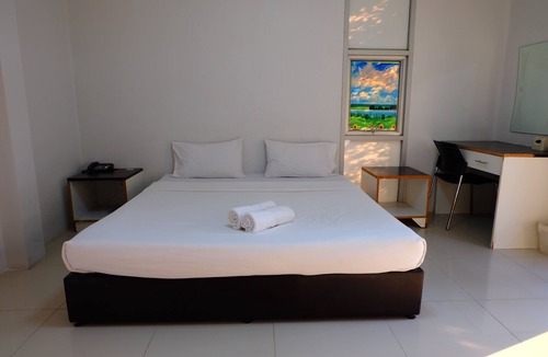 Kamphaeng Phet Hotel | Golden Place Guesthouse