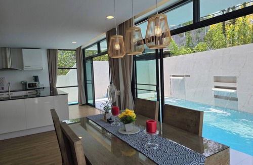 Pa Daet House | Gorgeous 4-bedroom house with AC in charming Chiang Mai