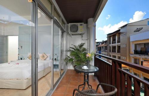Patong Hotel | Gorgeous Boutique Room