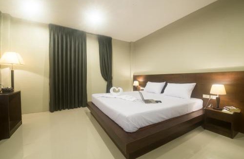 Talat Yai House | Green Leaf Hostel