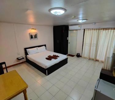 Ramkhamhaeng Hotel | Hotel Grand Mandarin Latphrao 130 - No Parking