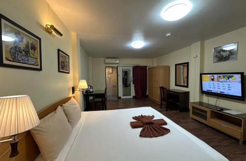 Ramkhamhaeng Hotel | Hotel Grand Mandarin Latphrao 130 - No Parking