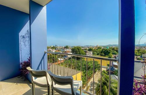 Talat Nuea House | Hotel with Balcony in PhuketTown