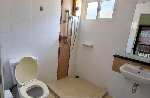 Sala Klang House | House in Nonthaburi close to Bangkok ภัสสรไพรด์ ปิ่นเกล้า วงแหวน บางกรวย นนทบุรี