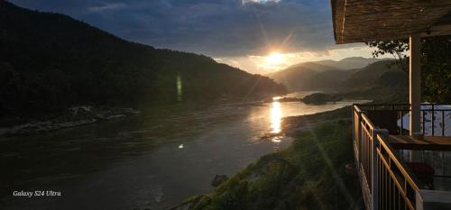 Pakbeng Hostel | INN RIVERSIDE HOSTEL Pb