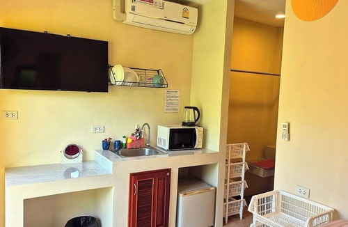 Ban Saiyuan Apartment | Jasmine Seaview 'C' Friendly Guest House