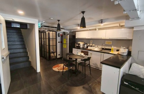 Bangkok Central Business District Hostel | Jellybean The Blocks Hostel Sukhumvit 10