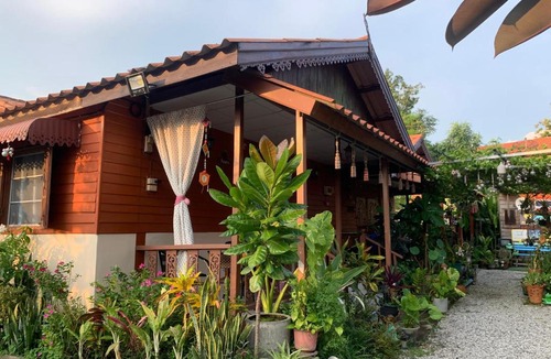 Chiang Khan House | K Khan Private Garden Home - Chiang Khan Walking Street